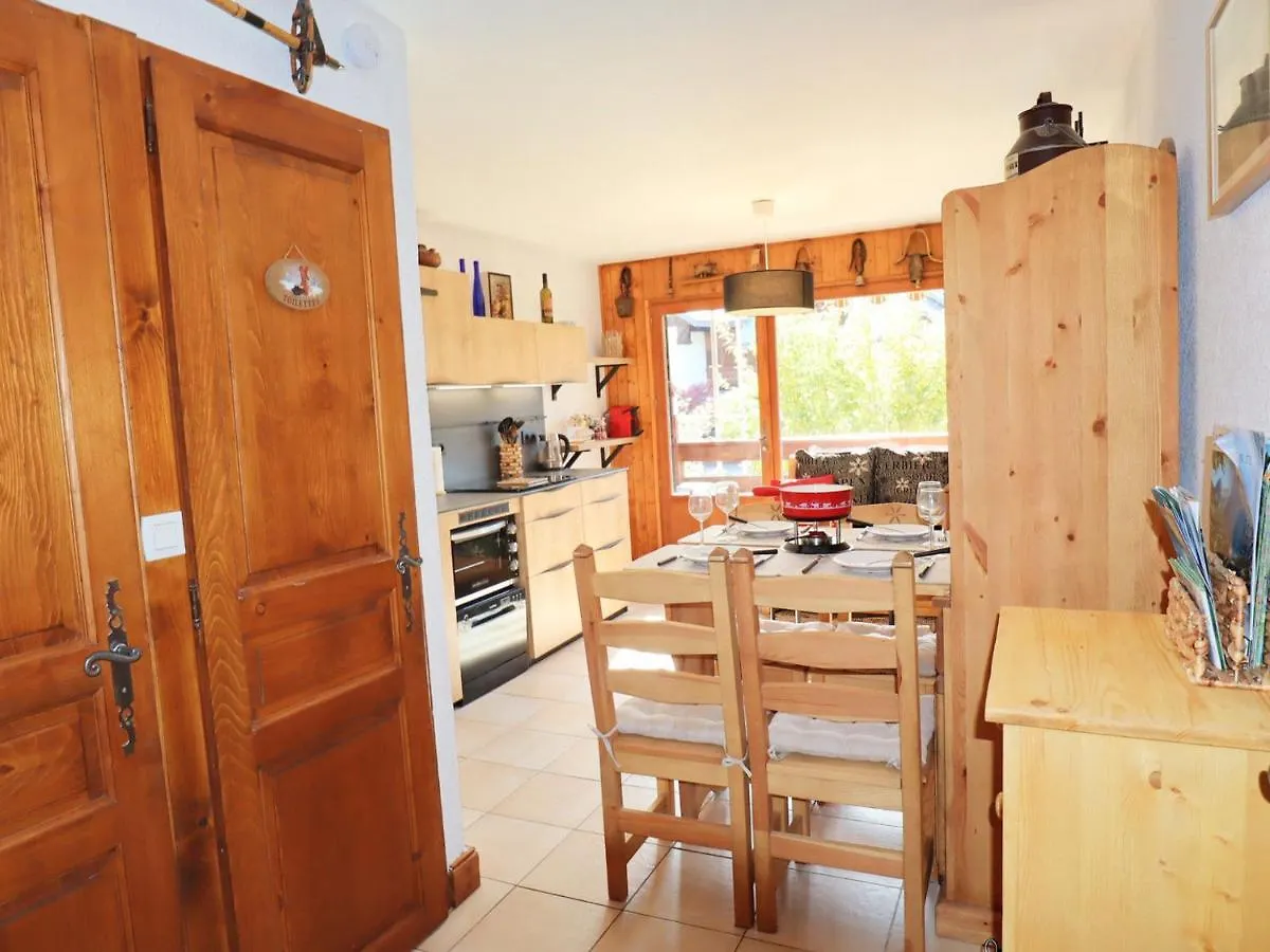 公寓 Appartement T3 Renove, Lumineux, Balcon Et Parking Au Centre Du Village De Samoens - Fr-1-624-73