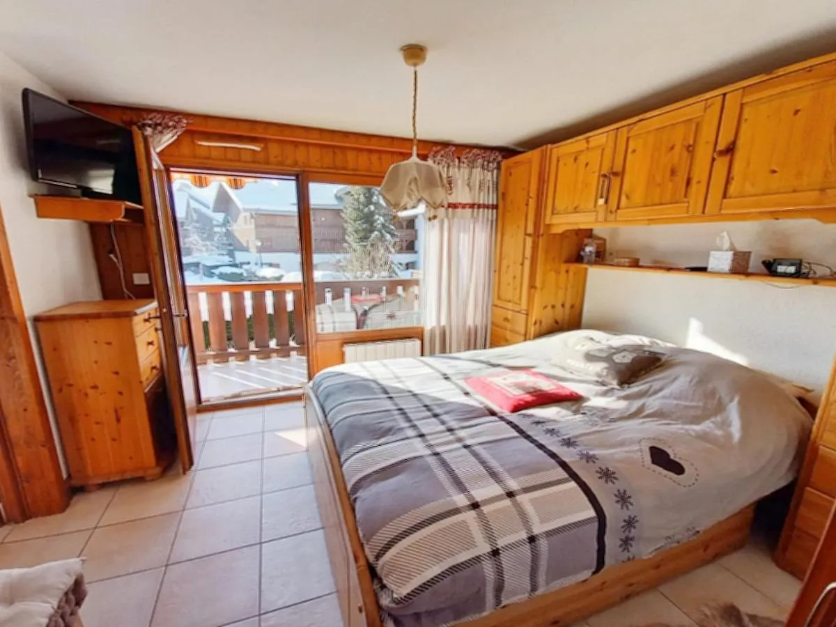 公寓 Appartement T3 Renove, Lumineux, Balcon Et Parking Au Centre Du Village De Samoens - Fr-1-624-73